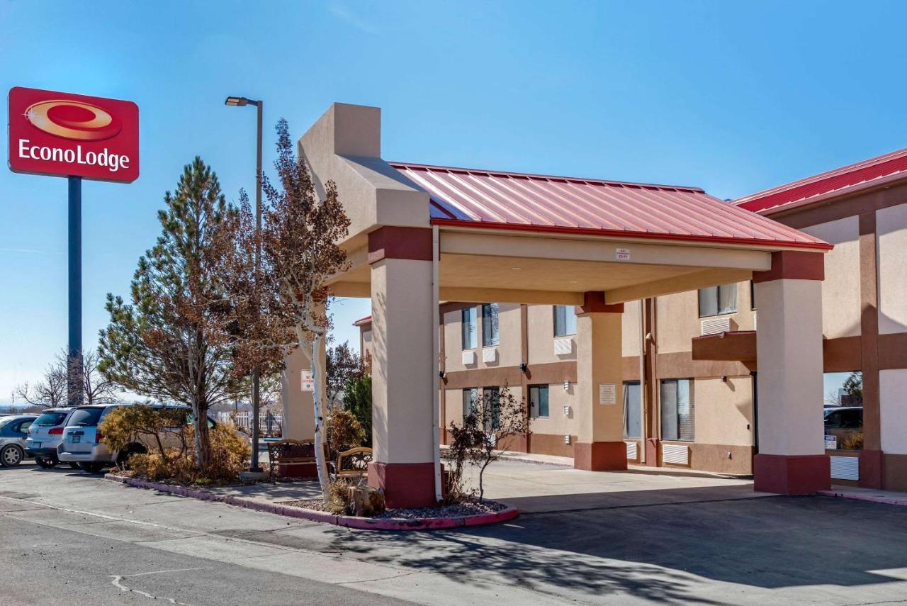 Econo Lodge Pueblo Eksteriør bilde