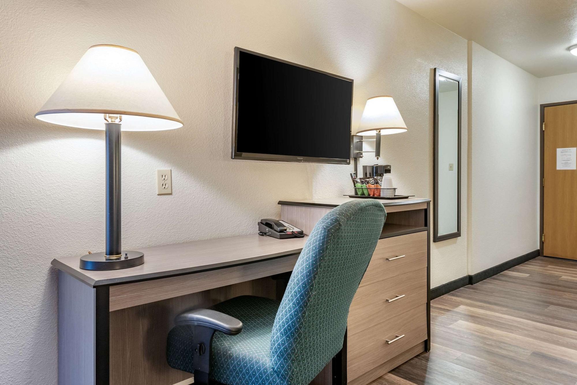 Econo Lodge Pueblo Eksteriør bilde
