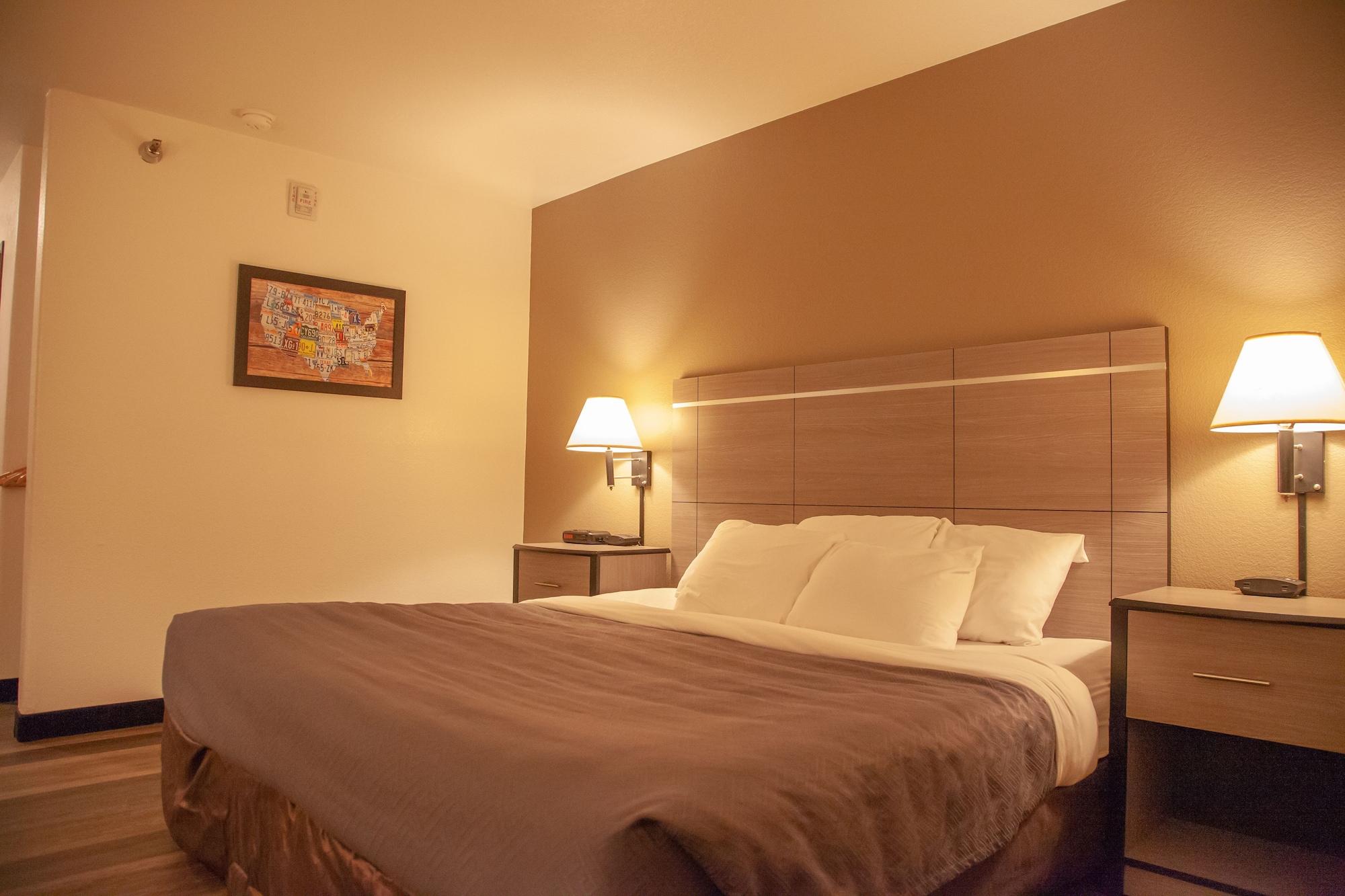 Econo Lodge Pueblo Eksteriør bilde