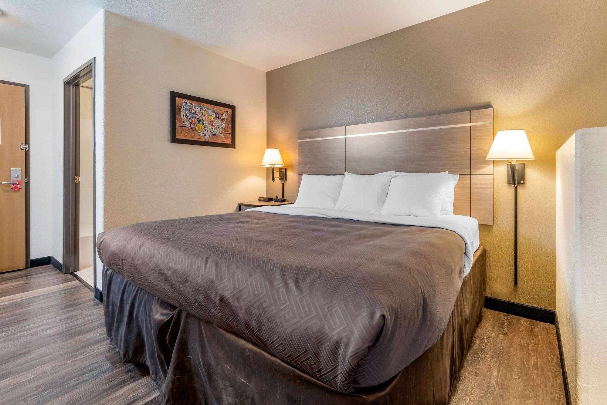 Econo Lodge Pueblo Eksteriør bilde