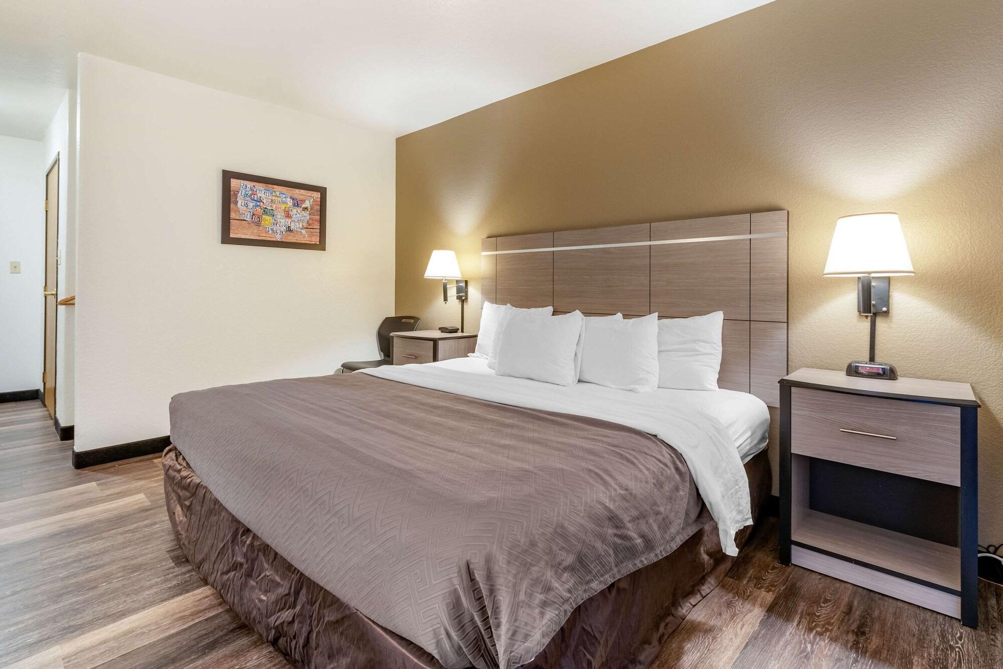 Econo Lodge Pueblo Eksteriør bilde